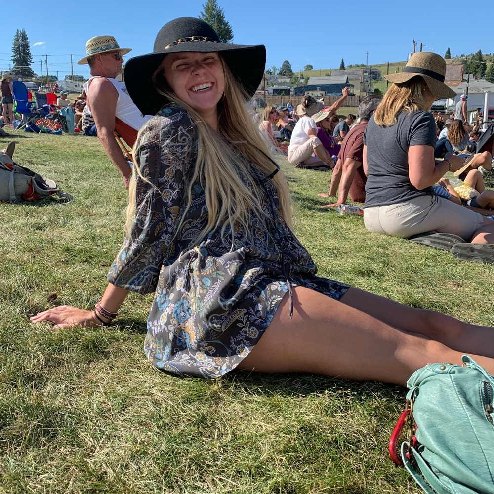 Meet your Posher, Addie